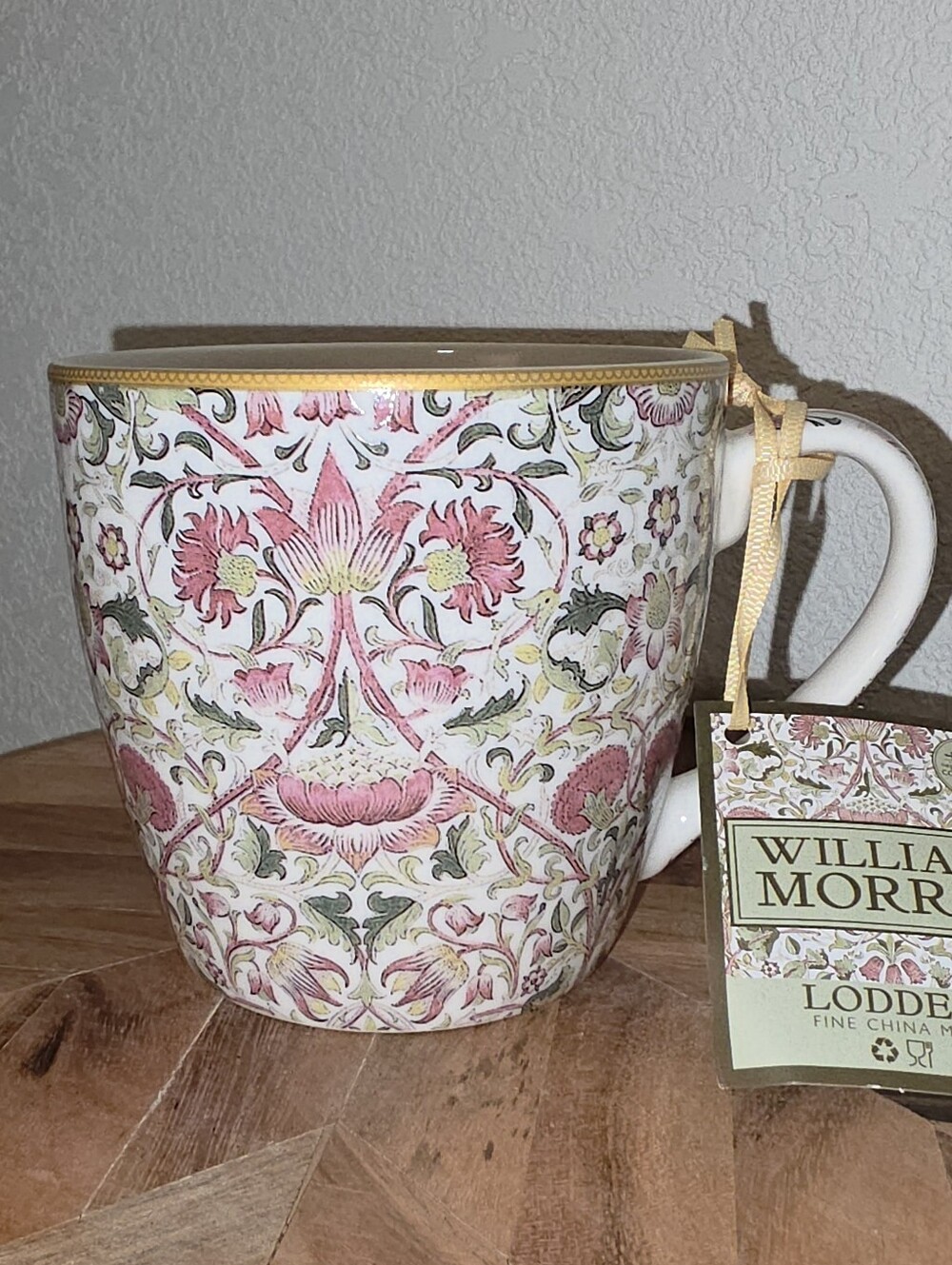 William Morris Lodden, The Leonardo Collection Floral Fine China Mug